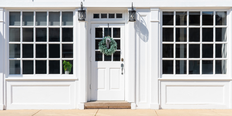 Signs It’s Time to Schedule Commercial Soft Washing Services